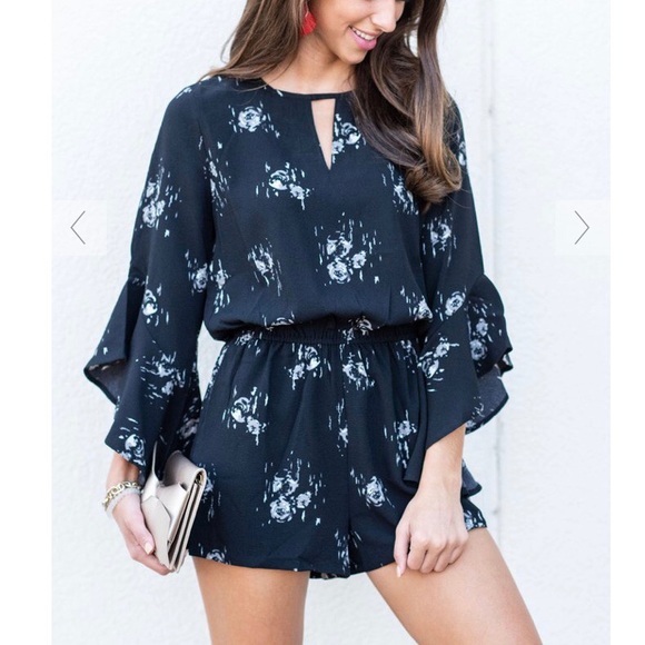 Mud Pie Jules Black Floral Short Romper Size L - Picture 2 of 8